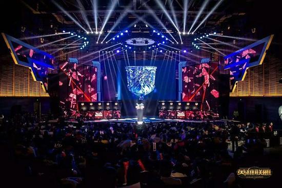 切断对手的 切断对手的